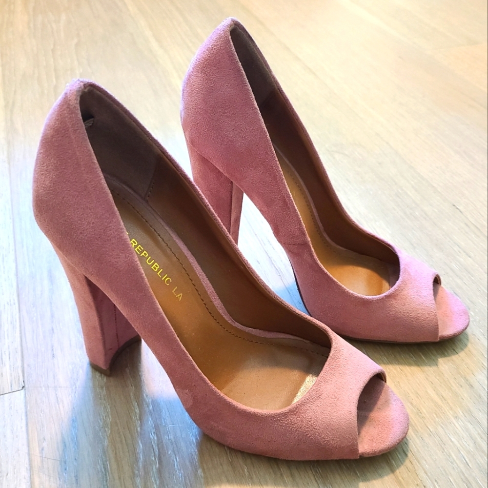 Mauve / dusty rose heels